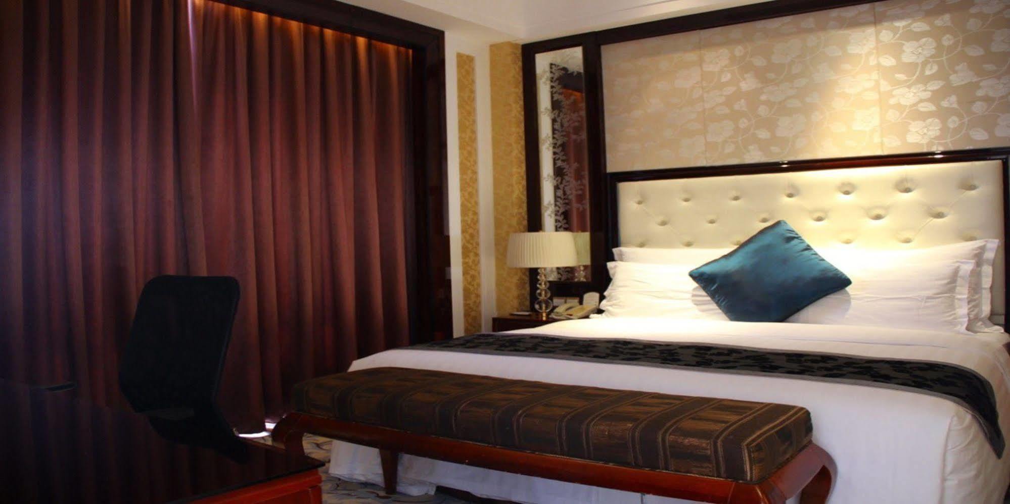 Wyndham Grand Plaza Royale Palace Thành Đô Ngoại thất bức ảnh