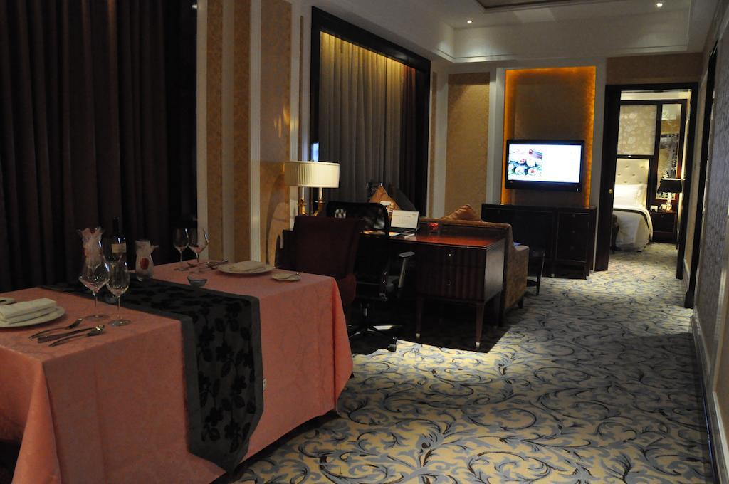 Wyndham Grand Plaza Royale Palace Thành Đô Ngoại thất bức ảnh